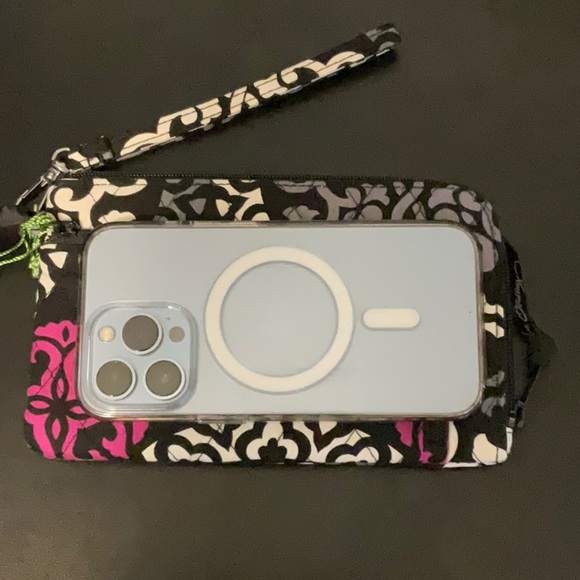 VERA BRADLEY ZIP ZIP WRISTLET - Picture 3 of 6